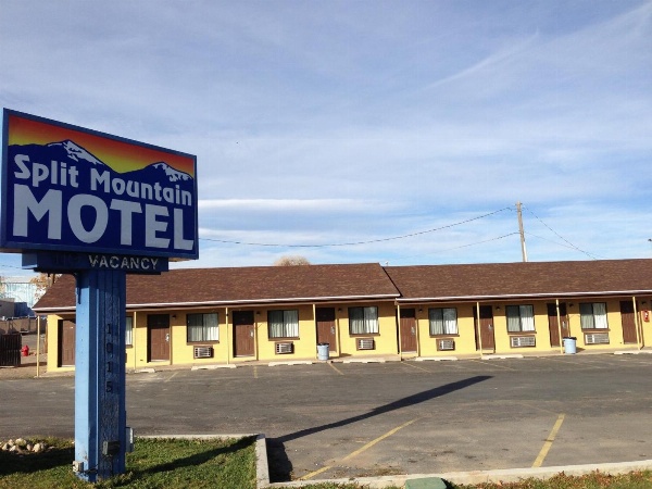 Split Mountain Motel image 30